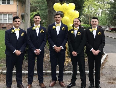 PMHS juniors wear yellow bow ties and #38 in honor of Sean Dixon to their junior prom.
