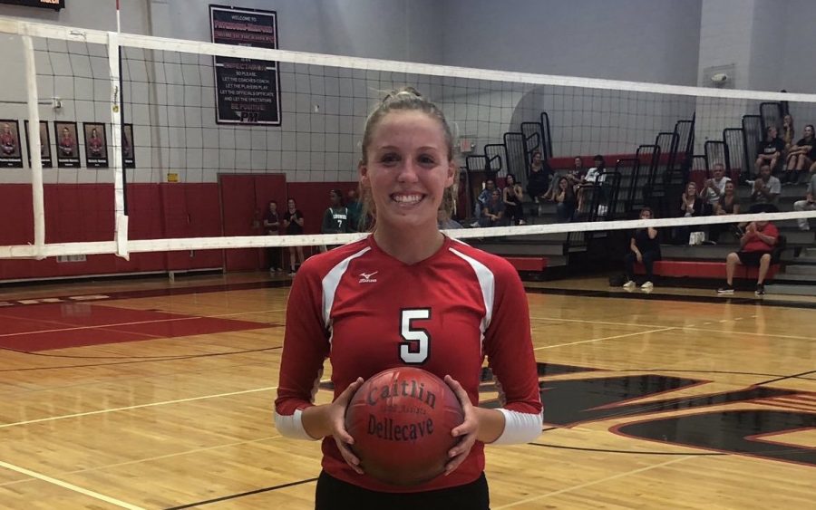 Senior Caitlin Dellecave reached 1000 asssists this week. Way to go #5!