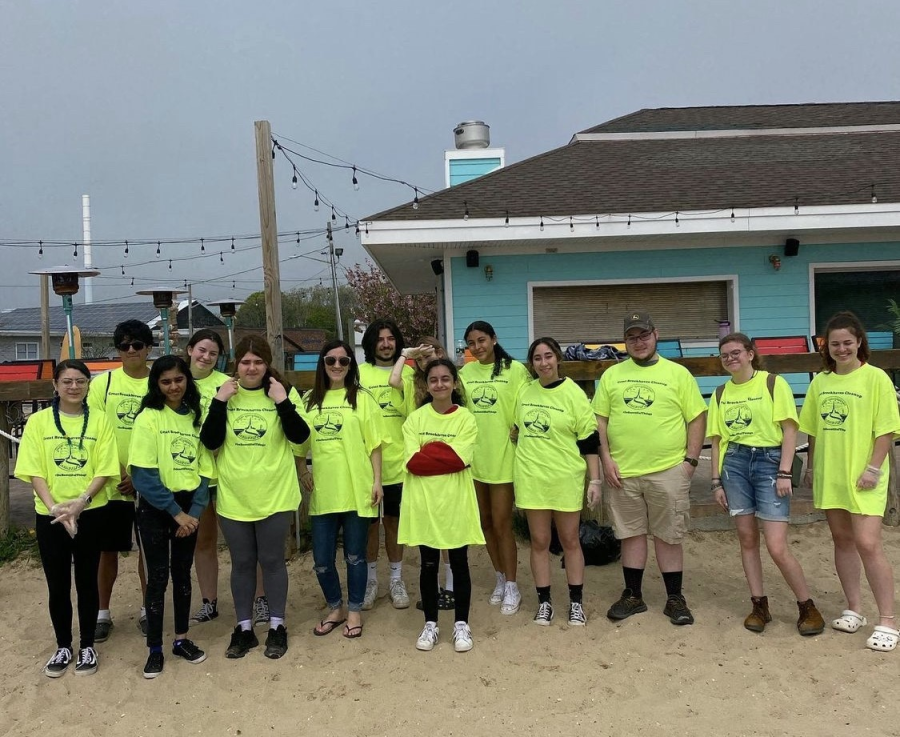 The PACK club spent a lot of time picking up garbage! The sun was bright and it was hot, so it was not an easy job, however we all worked together.