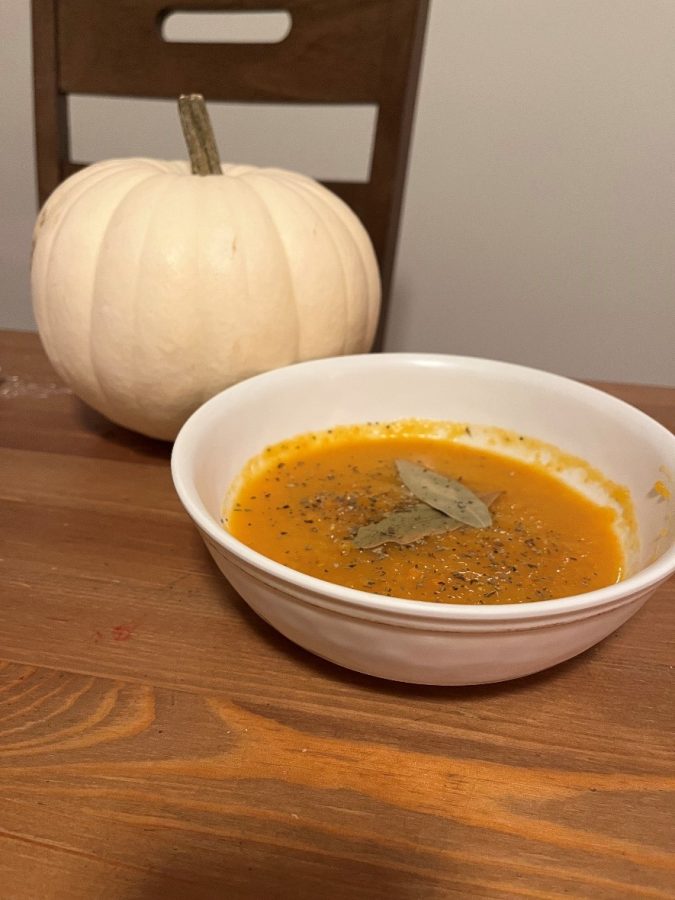 Pumpkin+Soup+is+a+classic+autumn+meal+that+is+super+simple+to+make.