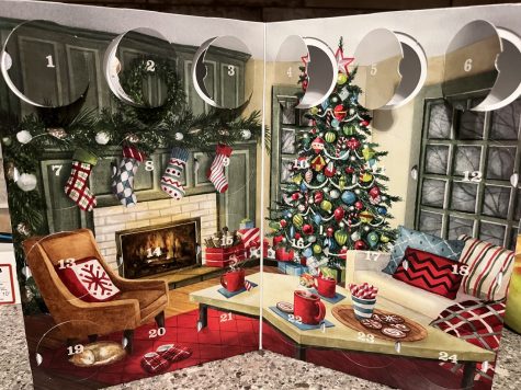 Coffee or hot cocoa of the day to count down to the holiday? Yes, please!