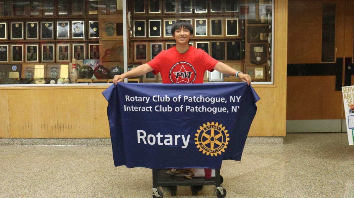 The Rotary Club of Patchogue provided refreshments to welcome our new ninth graders to PMHS.