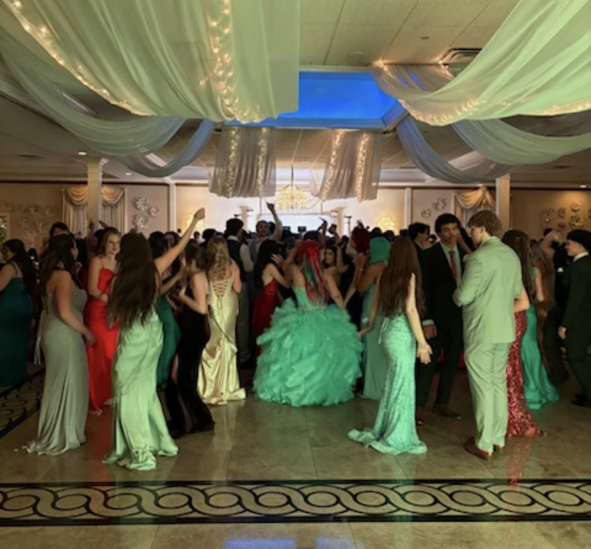 Everyone had such a great time celebrating Old Hollywood.